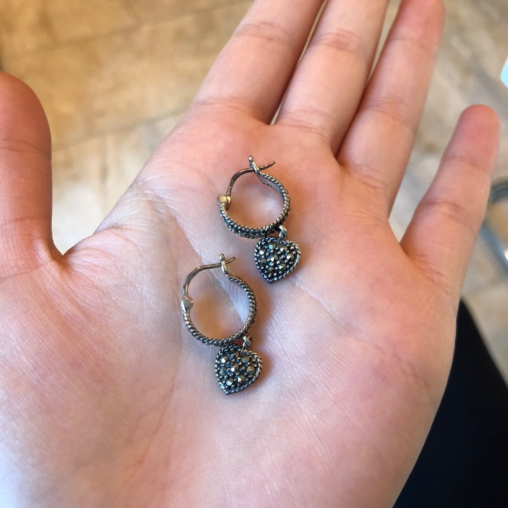 Hugging Earring With Heart Drop